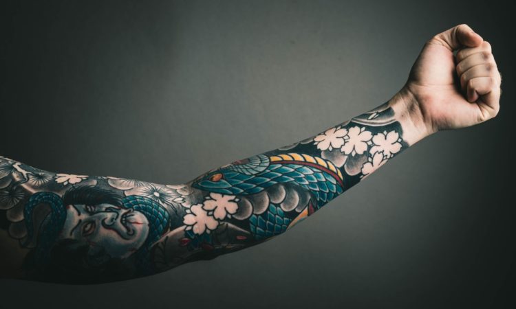 Future looking less bright for EU tattoo artists – DW – 01/07/2022